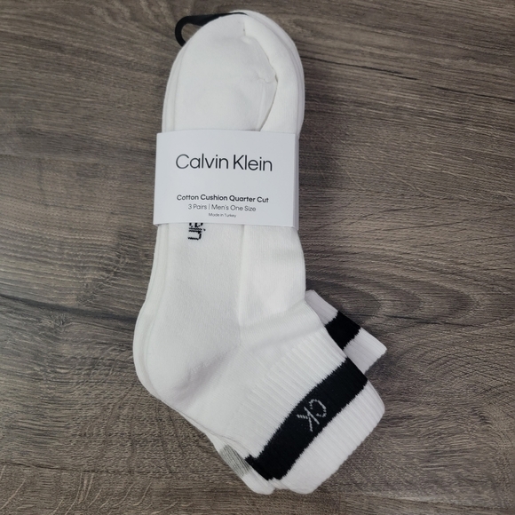 Men's Calvin Klein 3pk terrycloth quarter crew socks NEW - Picture 1 of 5